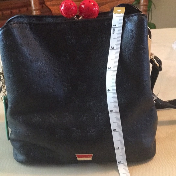 Betsy Johnson - Picture 5 of 6